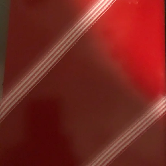 NWT Hallmark gingerbread cookie cutter and plate - Picture 3 of 4